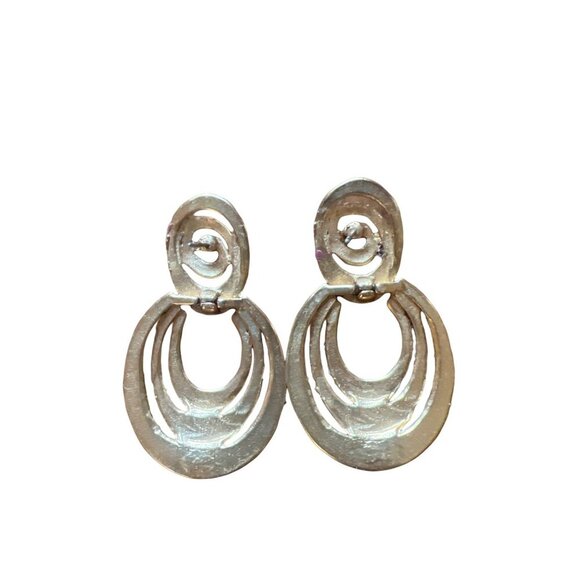 Vintage Hammered Gold Tone Dangle Pierced Earrings - Picture 2 of 6